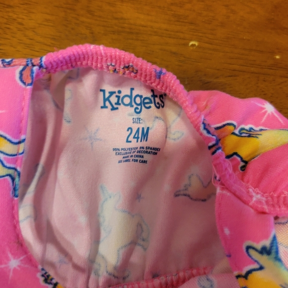 Kidgets Romper - Picture 2 of 4